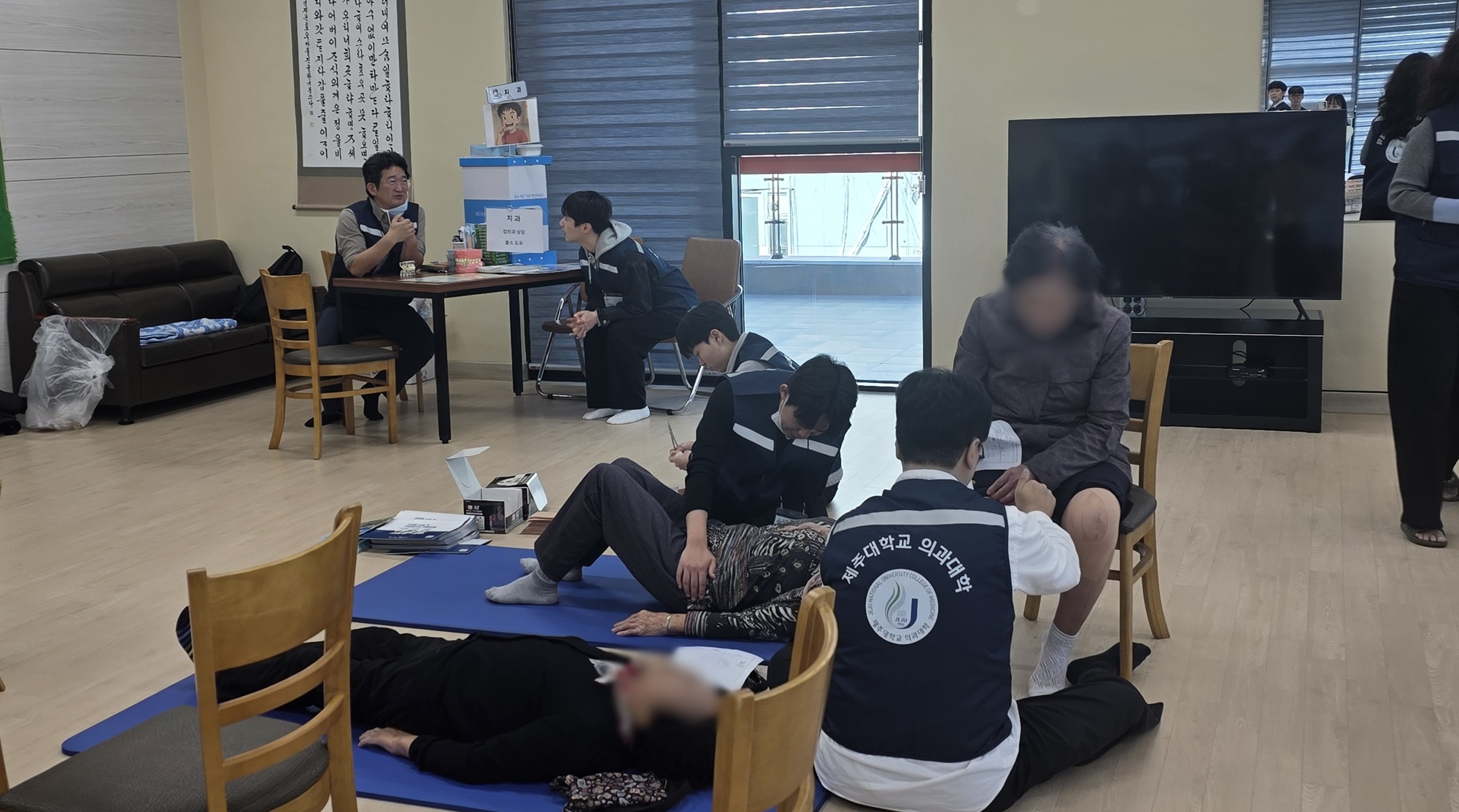 “진료의 중요성 배워요” 제주대 의과대학, 보목동서 의료봉사 활동