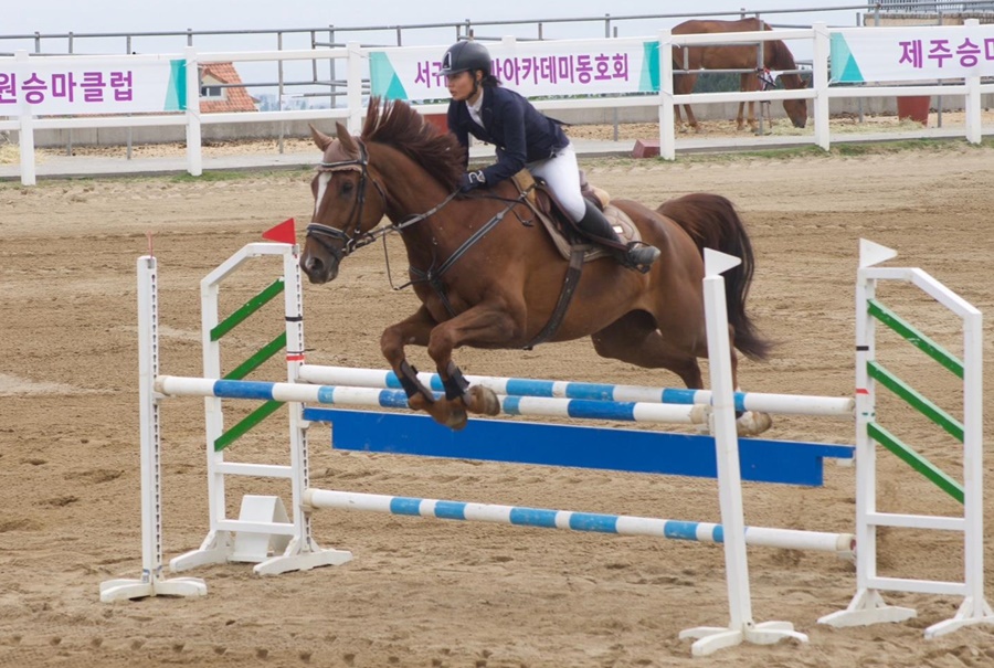Lee Yu-jin, Animal Biotechnology Major at JNU, 2024 Jeju Horse Racing Festival