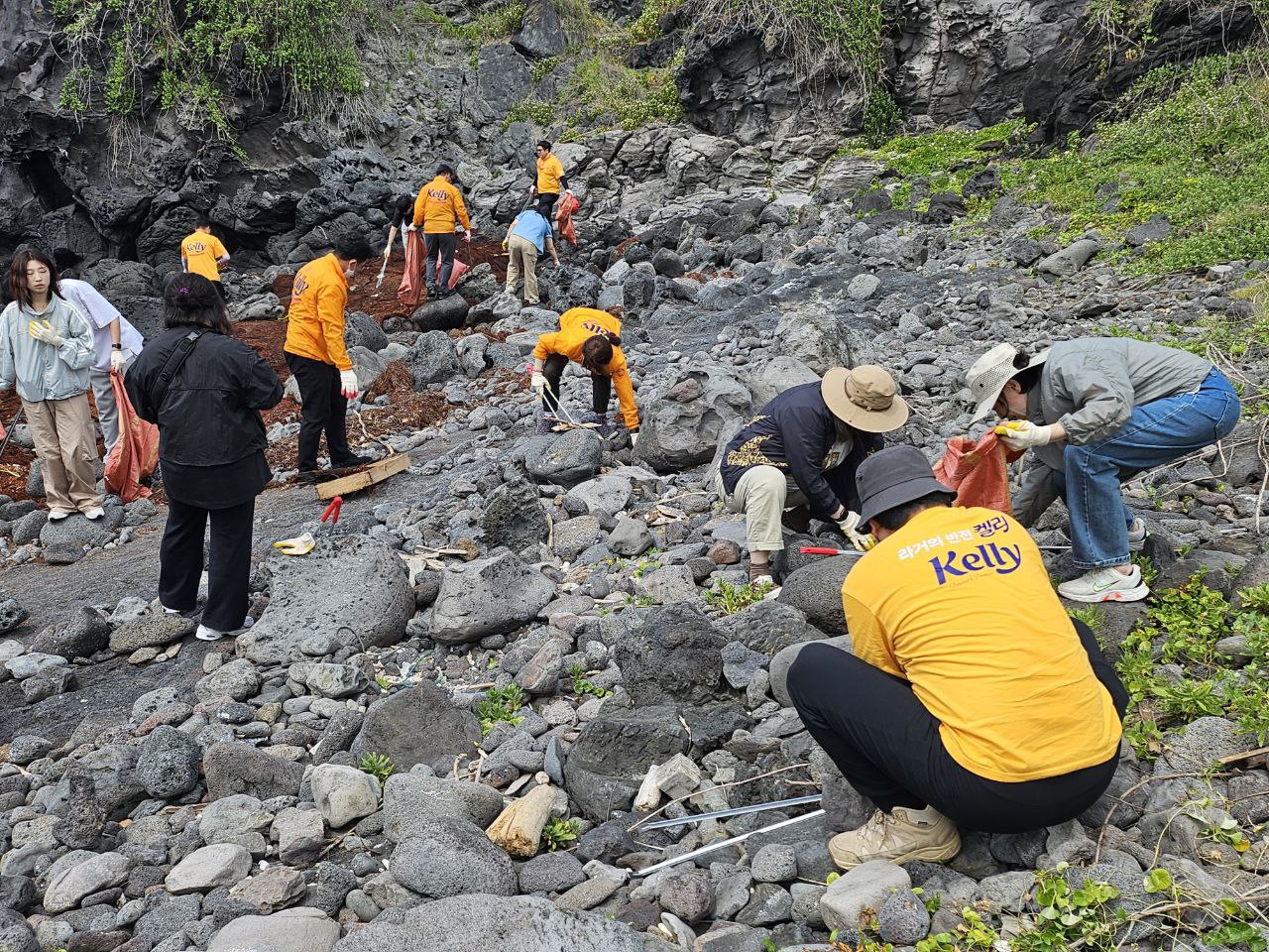 ESG 경영 우수기업 연계 지역문제해결 ‘HI×진로’ 반려해변 환경정화 Project 운영 