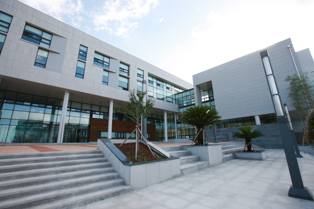 의과대학 전경사진.jpg