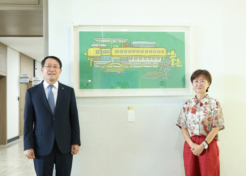 화가 고은, ‘옛 용담캠퍼스 본관 작품’ 제주대에 기증 1.jpg